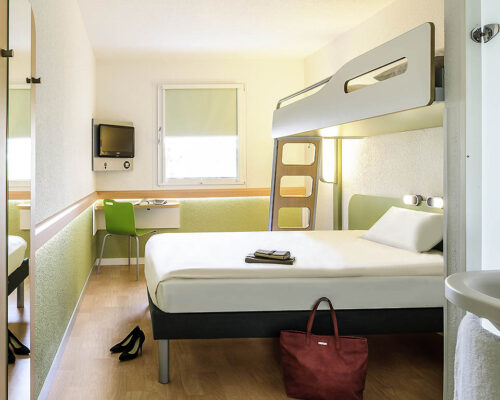 http://www.accorhotels.com/2557