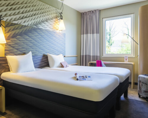 https://www.accorhotels.com/0795