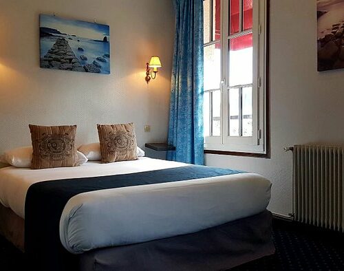hotel le chantilly - chambre-double-lit-king